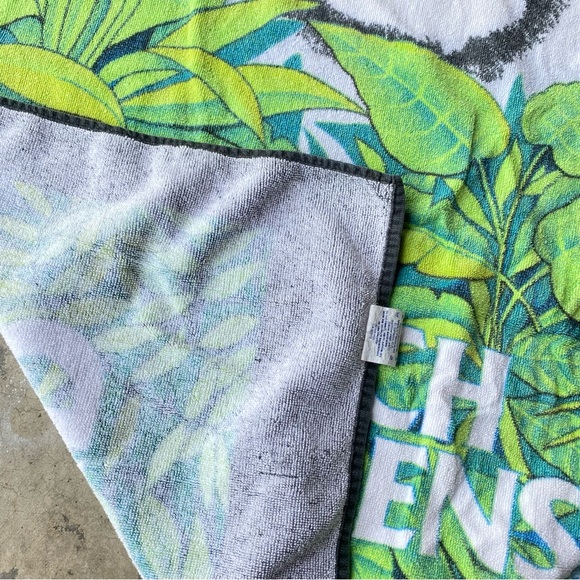 Busch Gardens, White Tiger, Blue Eyes.Towel 55x27 Vintage. Beach Towel. - Picture 5 of 8